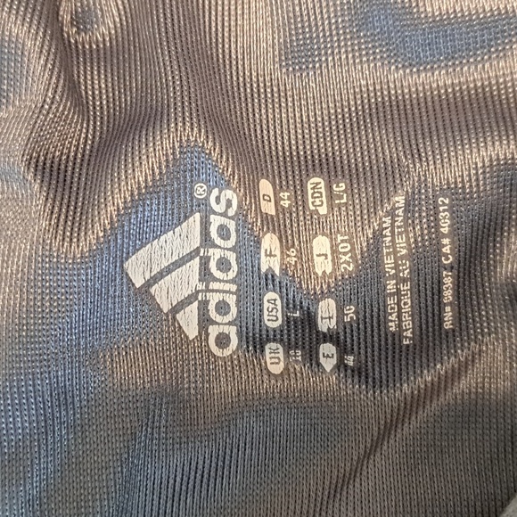 Sweatshirt - Picture 2 of 9